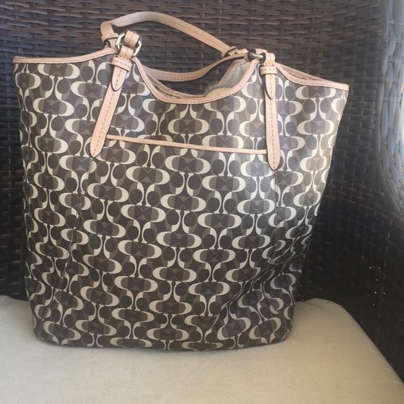 COACH Peyton Dream C ToteBag - Picture 3 of 16